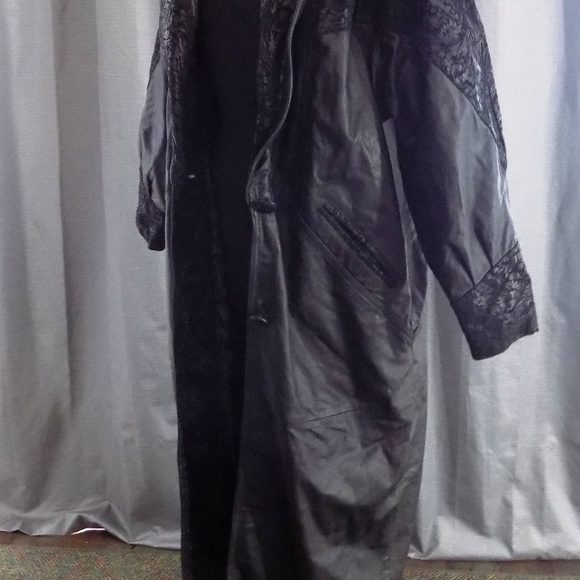 Outbrook Leather Trench Coat. - Picture 3 of 6